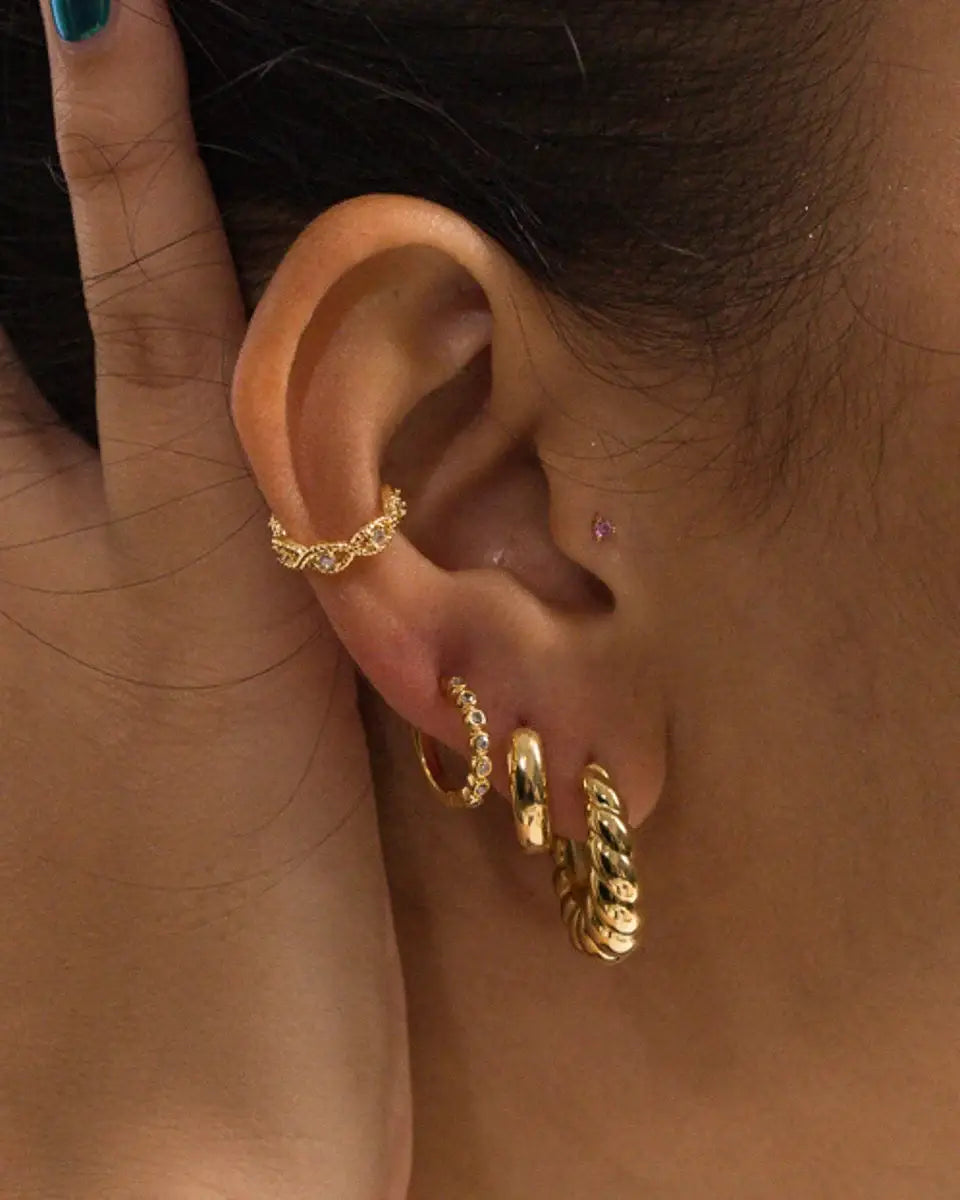 Huggies with Round CZ Accents: Gold