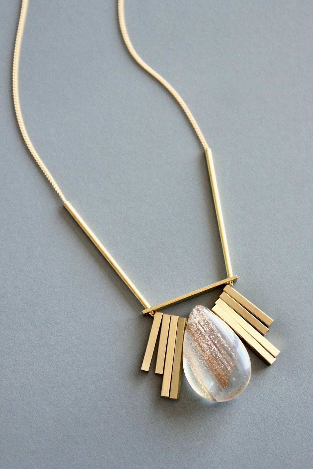 MLN716 Quartz and brass Artdeco necklace