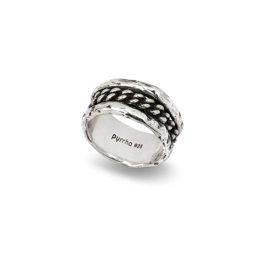 Pyrrha-Triple Band with Chain Ring